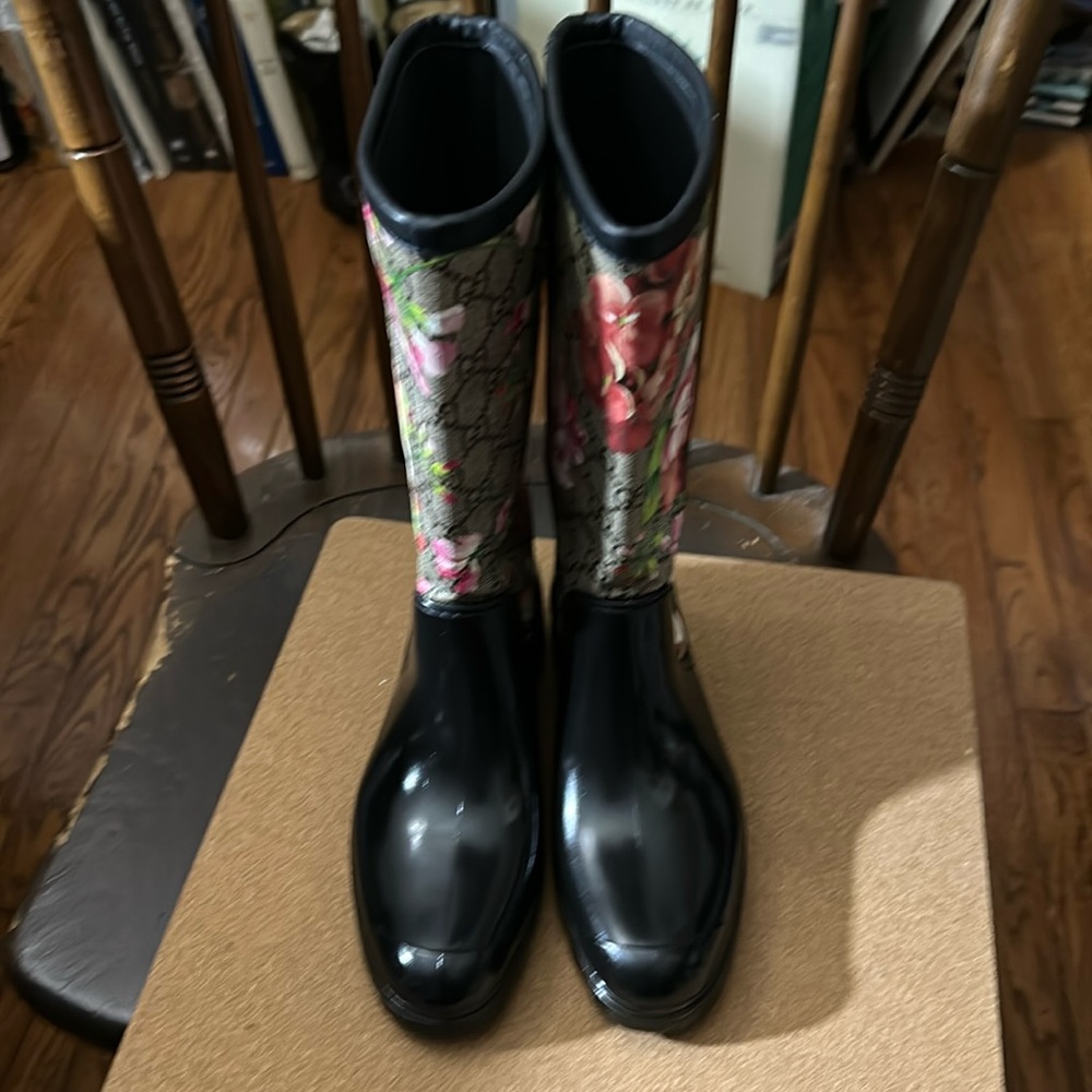 Pristine Gucci Prato Gg Blooms Rain Boot - Picture 6 of 10